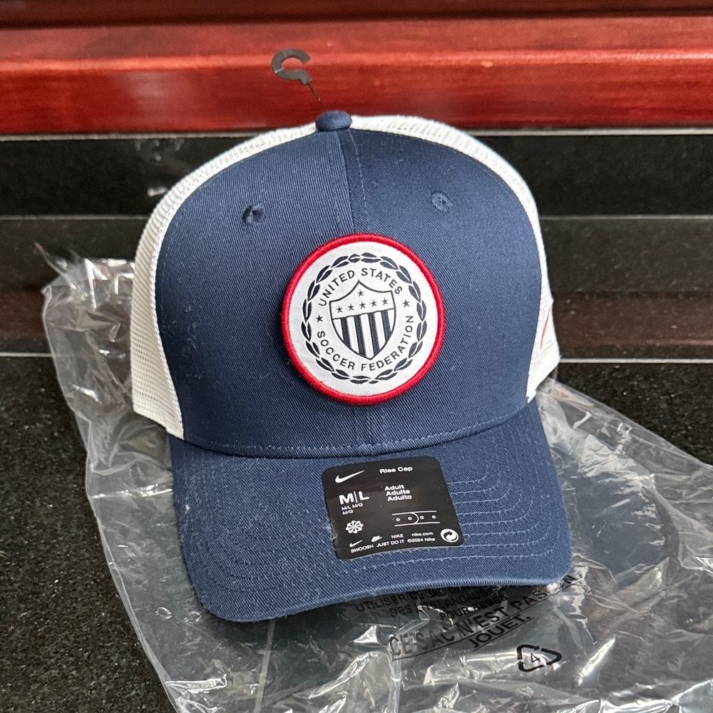 GlobalFutbol NIKE USA Soccer Federation trucker hat M/L adjustable 🇺🇸⚽️